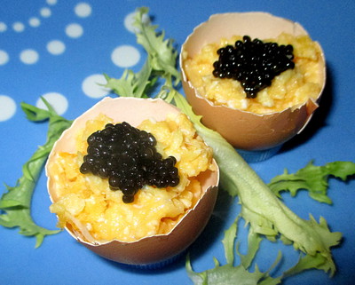 Oeufs brouills au Caviar 