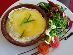 Mini Camembert rti, salade aux noix et miel